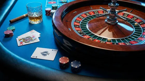 Live dealer teen patti and roulette tables inside the SkyinPlay casino lobby
